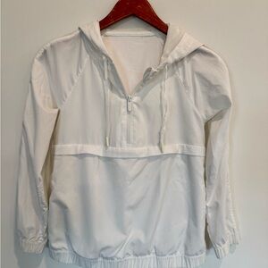 Lululemon athletics Women’s Pack Light Hooded Pullover. No hang tag. Size Small